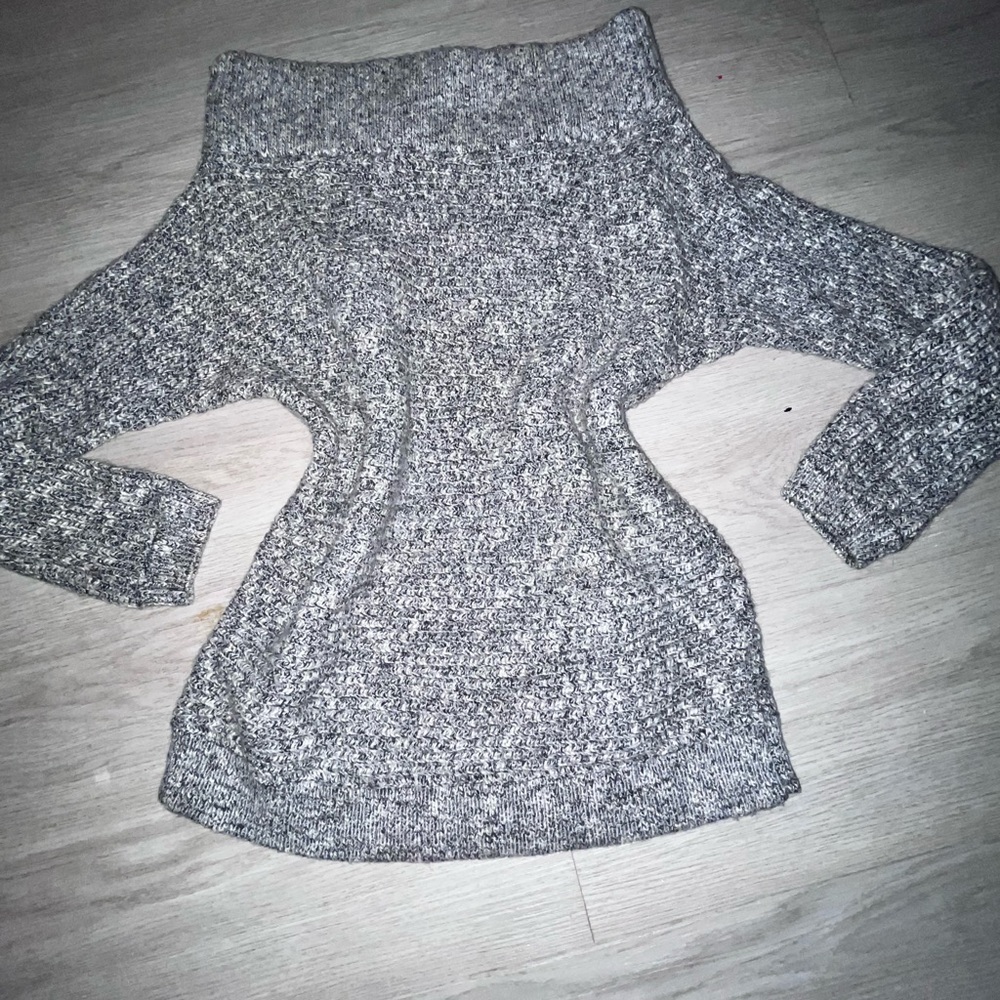Express Y2K Gray Thick Knit Off Shoulder Sweater Small